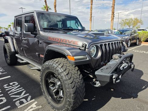 Used 2021 Jeep Gladiator Mojave w/ Trailer Tow Package AWD/4WD image 3