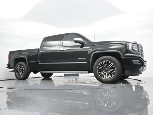 Used 2017 GMC Sierra 1500 Denali w/ Denali Ultimate Package AWD/4WD image 44