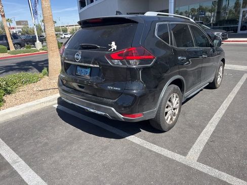 Used 2019 Nissan Rogue SV image 5