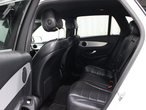 Used 2019 Mercedes-Benz GLC 300 4MATIC image 21