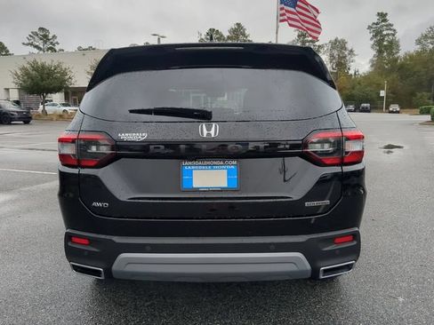 Used 2024 Honda Pilot Touring image 5