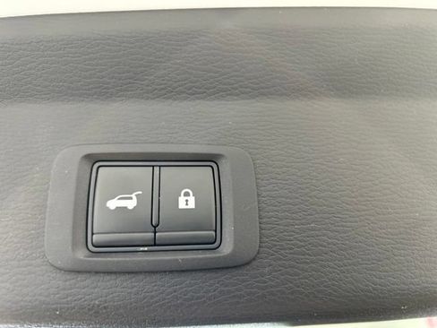 Used 2022 Mitsubishi Outlander SEL AWD/4WD image 16
