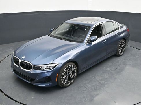 Used 2025 BMW 330i Sedan w/ M Sport Package RWD image 14