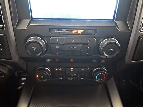 Used 2019 Ford F150 XLT w/ Equipment Group 302A Luxury image 18