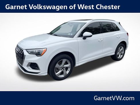 Used 2022 Audi Q3 2.0T Premium w/ Convenience Package AWD/4WD image 1