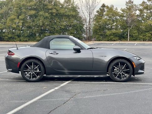 Used 2024 MAZDA MX-5 Miata Grand Touring w/ Weather Package image 9