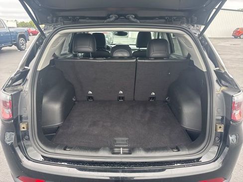 Used 2022 Jeep Compass Limited image 5