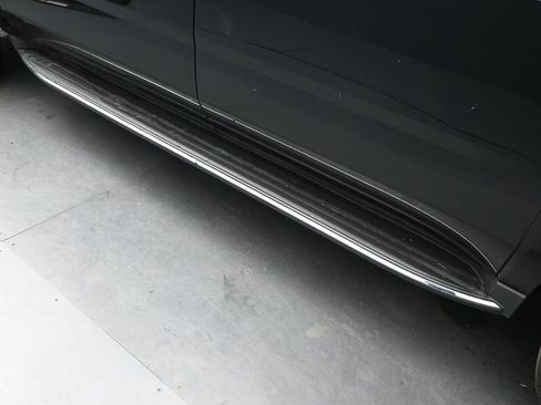 Used 2019 GMC Yukon XL SLT AWD/4WD image 2