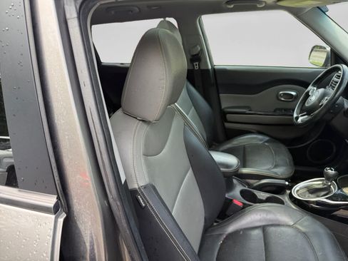 Used 2016 Kia Soul + w/ Primo Package FWD image 20