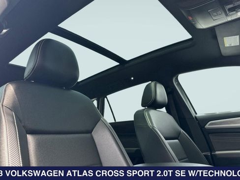 Used 2023 Volkswagen Atlas Cross Sport SE w/ Panoramic Sunroof Package FWD image 17