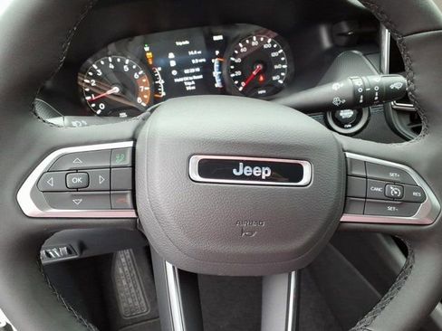 New 2026 Jeep Compass Latitude image 12