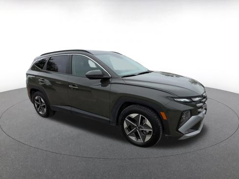 Used 2025 Hyundai Tucson SEL FWD image 2