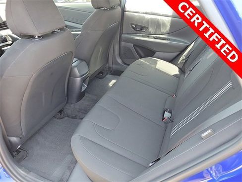 Used 2025 Hyundai Elantra Sport image 16