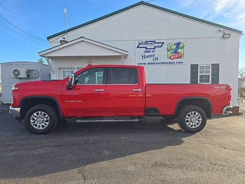 Used 2024 Chevrolet Silverado 2500 LTZ image 5