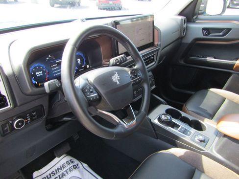 Used 2025 Ford Bronco Sport Outer Banks w/ Outer Banks Tech Package+ image 12