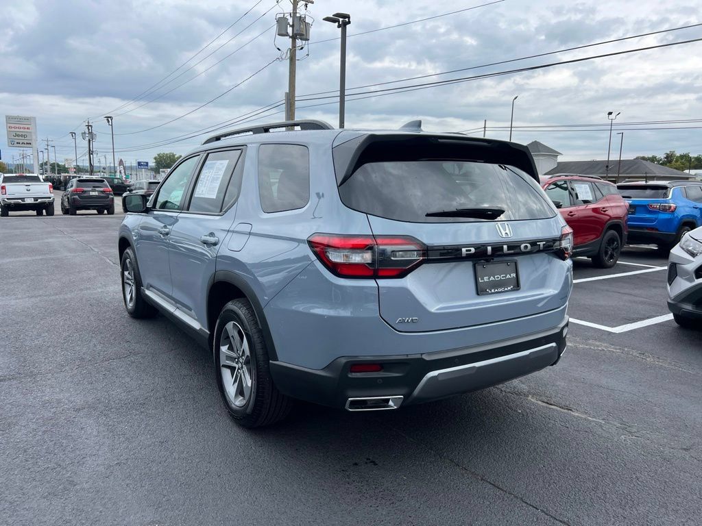 Certified 2026 Honda Pilot EX-L image 3