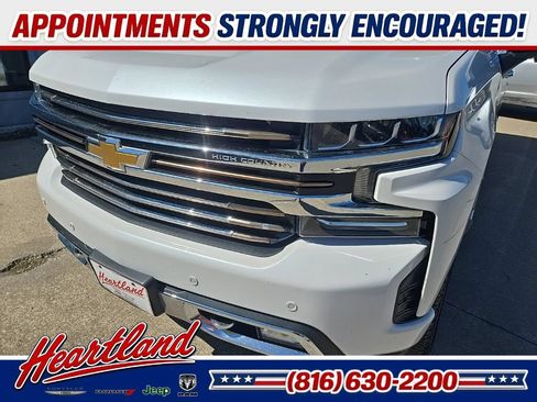 Used 2019 Chevrolet Silverado 1500 High Country w/ Safety Package II AWD/4WD image 18
