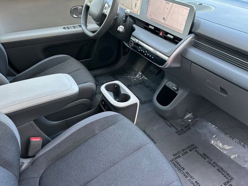 Used 2024 Hyundai Ioniq 5 SEL image 17