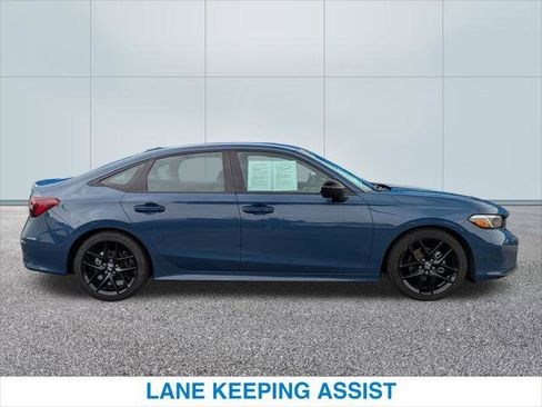 Used 2025 Honda Civic Sport image 6