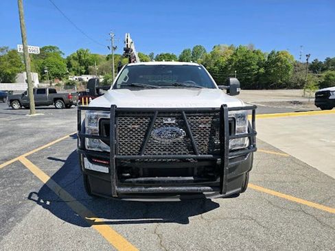 Used 2022 Ford F550 4x4 Crew Cab Super Duty w/ Power Equipment Group image 2