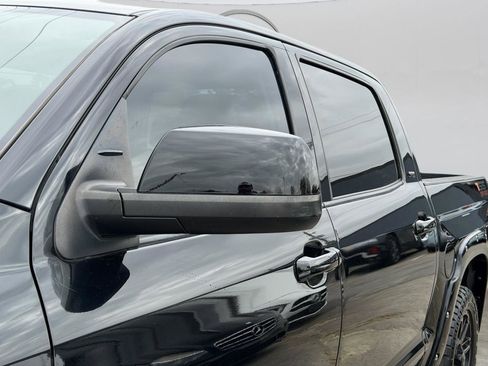 Used 2018 Toyota Tundra SR5 w/ SR5 Upgrade Package image 17