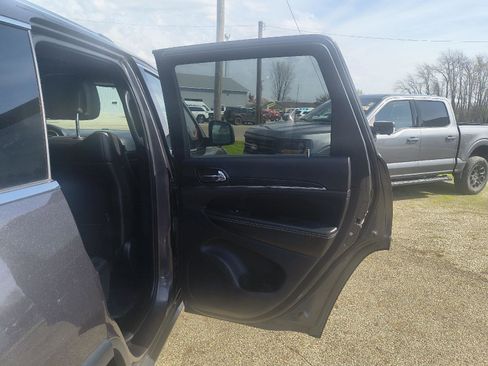 Used 2021 Jeep Grand Cherokee Limited AWD/4WD image 30