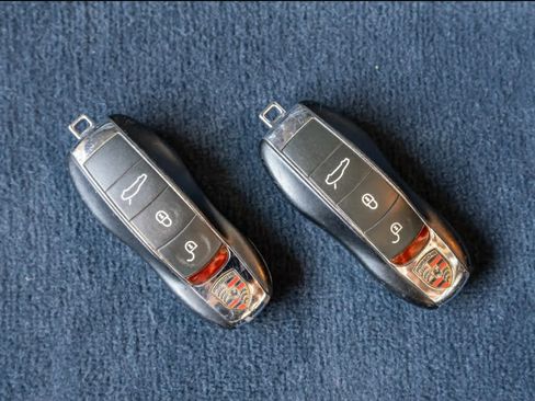 Used 2011 Porsche Panamera 4S AWD/4WD image 31