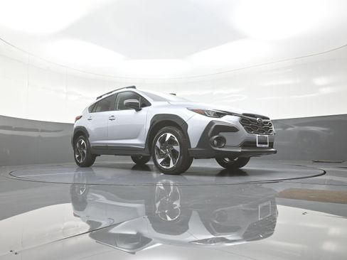 Used 2025 Subaru Crosstrek 2.5i Limited AWD/4WD image 9