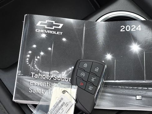 Used 2024 Chevrolet Tahoe High Country AWD/4WD image 30