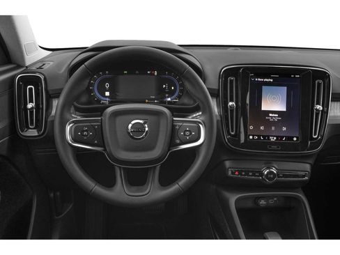 Used 2023 Volvo XC40 B5 Plus w/ Driver Assist Package AWD/4WD image 7
