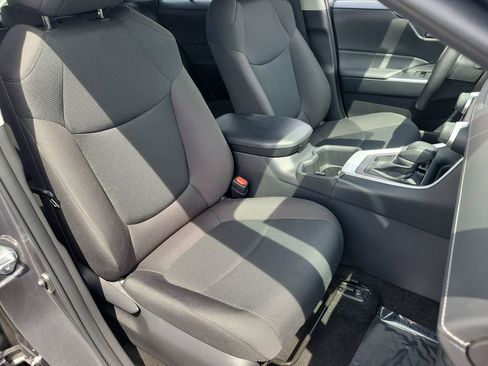 Used 2025 Toyota RAV4 LE image 17