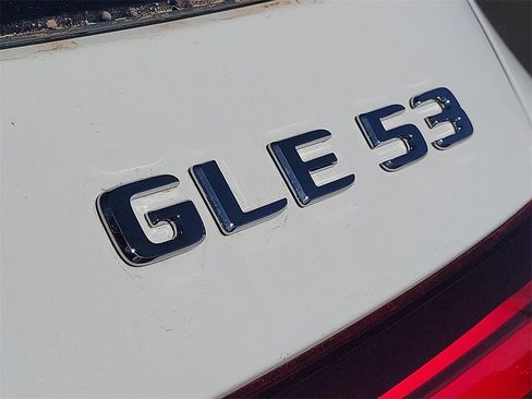 New 2025 Mercedes-Benz GLE 53 AMG 4MATIC image 9