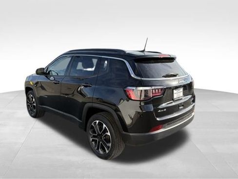 Used 2022 Jeep Compass Limited w/ Sun and Sound Group AWD/4WD image 11