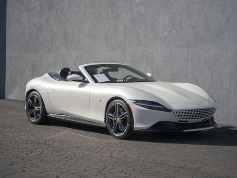 Certified 2025 Ferrari Roma Spider image 8