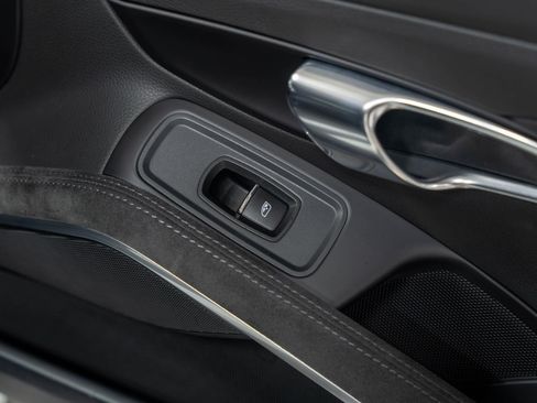 Used 2018 Porsche 911 Carrera GTS image 76