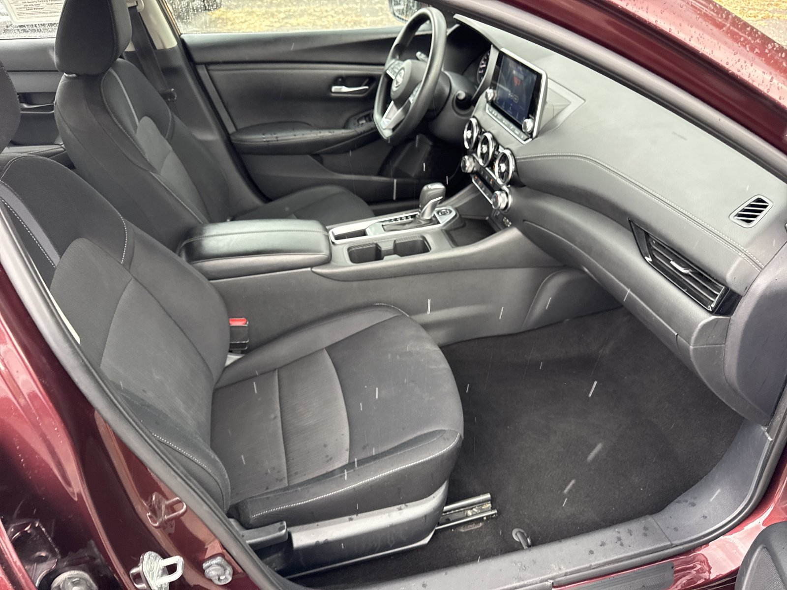 Used 2024 Nissan Sentra SV FWD image 29
