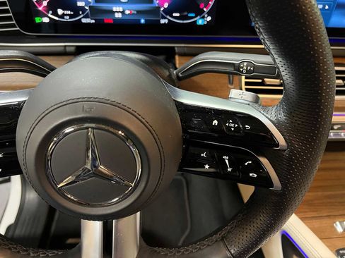 Certified 2024 Mercedes-Benz GLS 580 4MATIC image 29