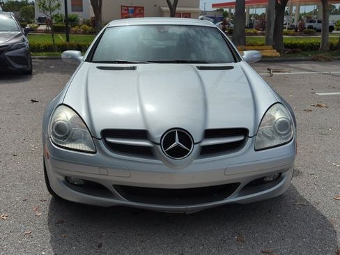 Used 2005 Mercedes-Benz SLK 350 image 2