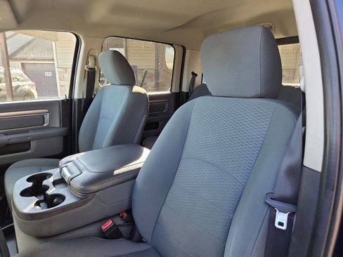 Used 2016 RAM 1500 Classic SLT AWD/4WD image 25