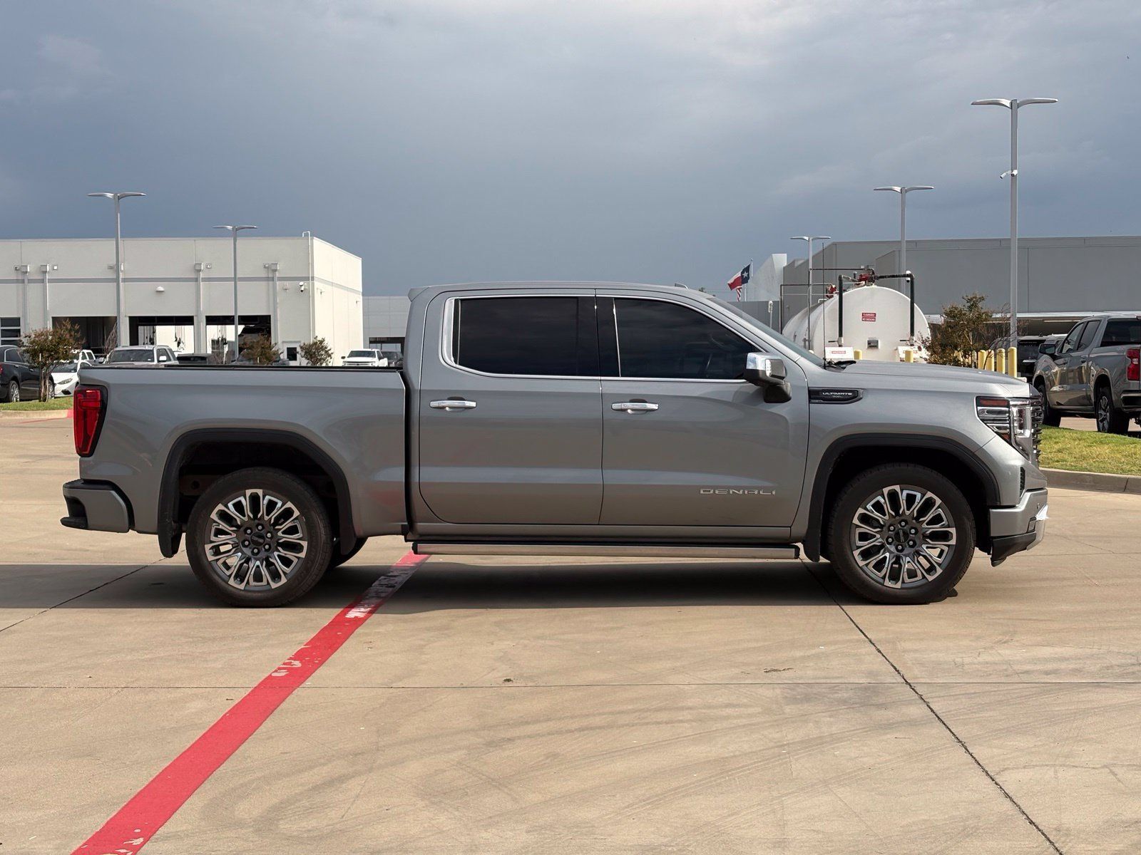 Used 2024 GMC Sierra 1500 Denali Ultimate AWD/4WD image 8