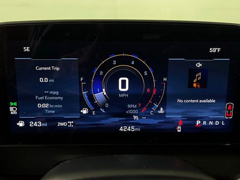 Used 2025 Chevrolet Traverse Z71 image 16