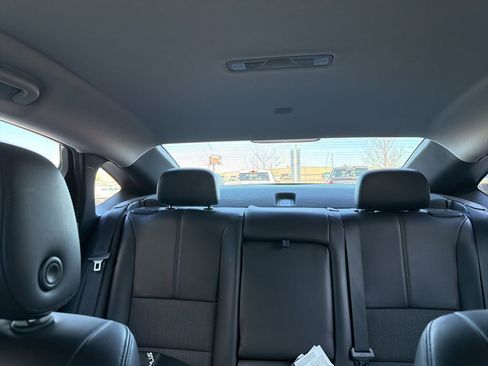 Used 2016 Chevrolet Impala LT w/ Convenience Package image 22