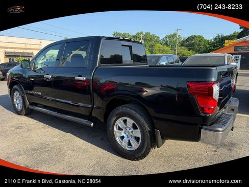 Used 2018 Nissan Titan SV AWD/4WD image 6