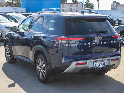 Used 2023 Nissan Pathfinder SL image 7