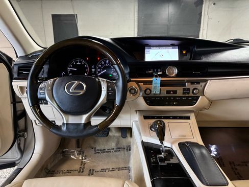 Used 2013 Lexus ES 350 Sedan image 15