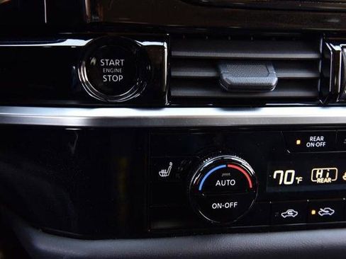 Certified 2025 Nissan Pathfinder SL w/ SL Premium Package image 18