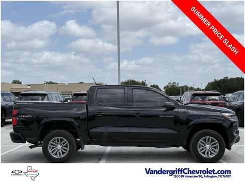 New 2026 Chevrolet Colorado LT w/ LT Convenience Package AWD/4WD image 3
