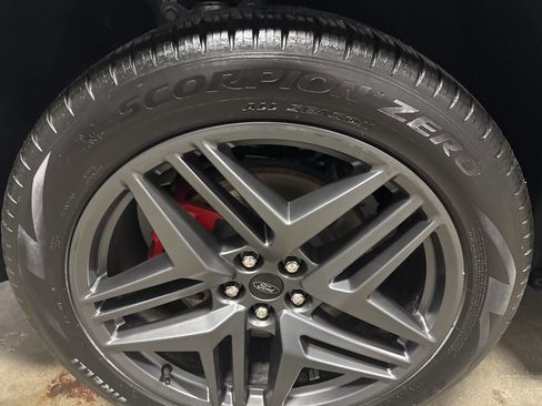 Used 2025 Ford Explorer ST-Line w/ ST-Line Street Pack image 6