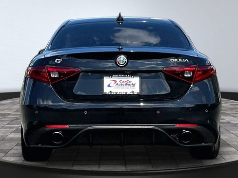 Used 2018 Alfa Romeo Giulia Ti Sport w/ Quick Order Package 22S Sport AWD/4WD image 6