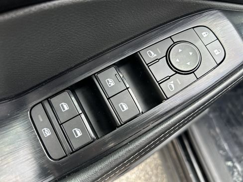 Used 2024 Nissan Rogue SV AWD/4WD image 20